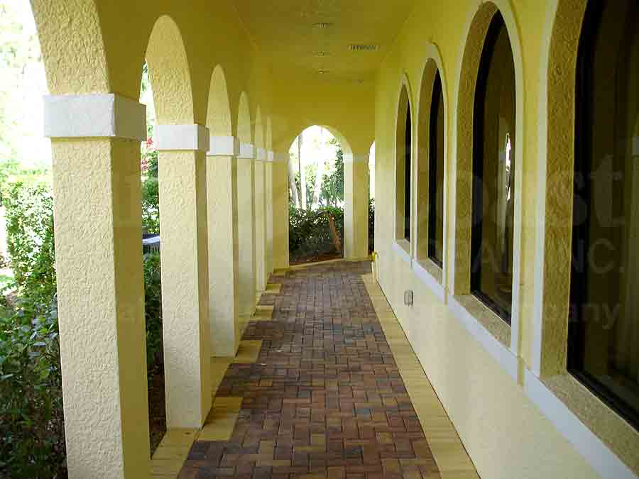 AVIANO Clubhouse Walkway